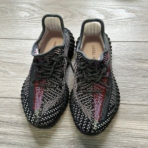 Men’s Black multicolor Yeezy size 6